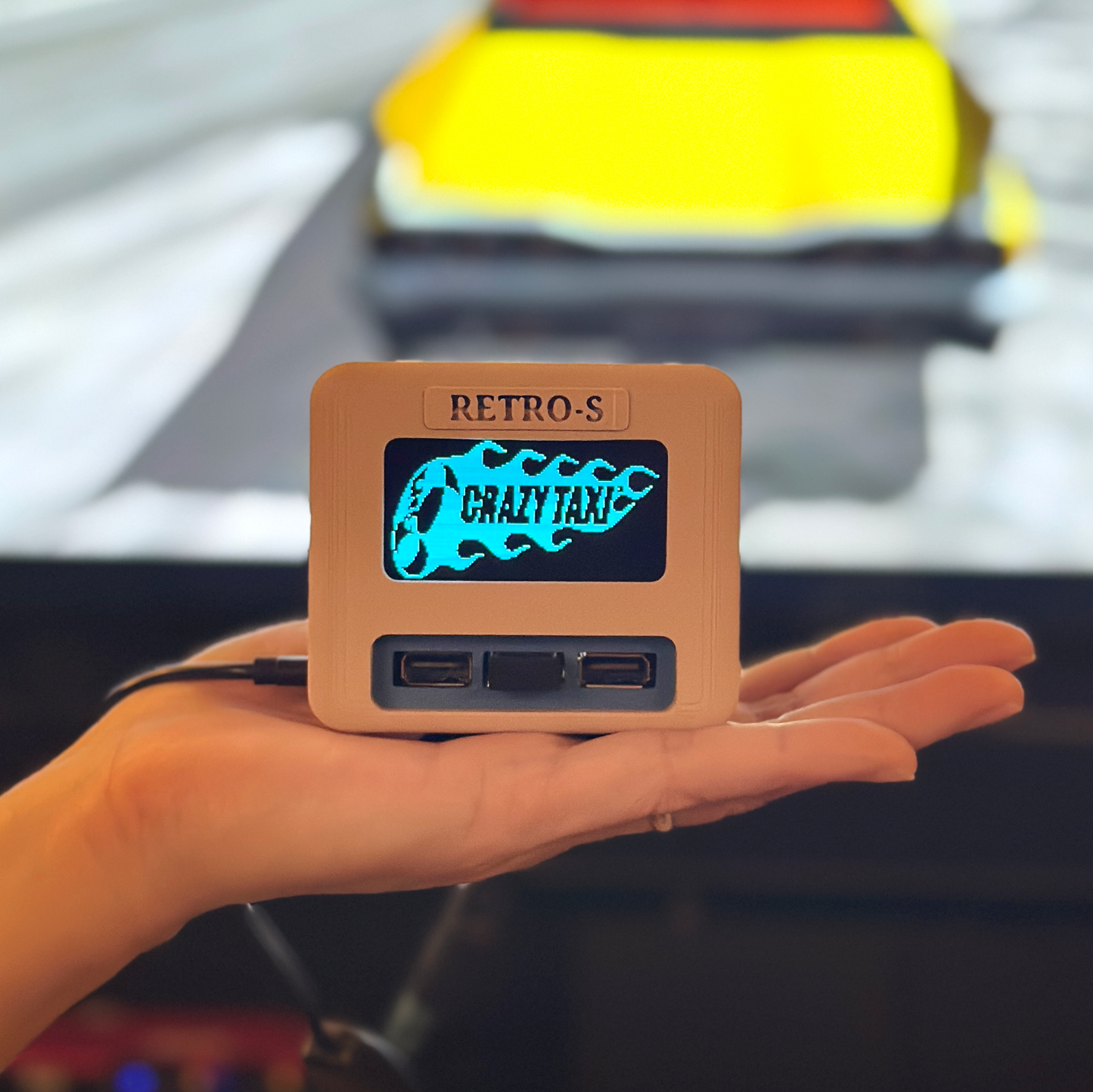 Movaan Retro-S - Retro Game Console With Game Marquee OLED, 2 Wireless Controllers, 3D Glasses and 8200 Games