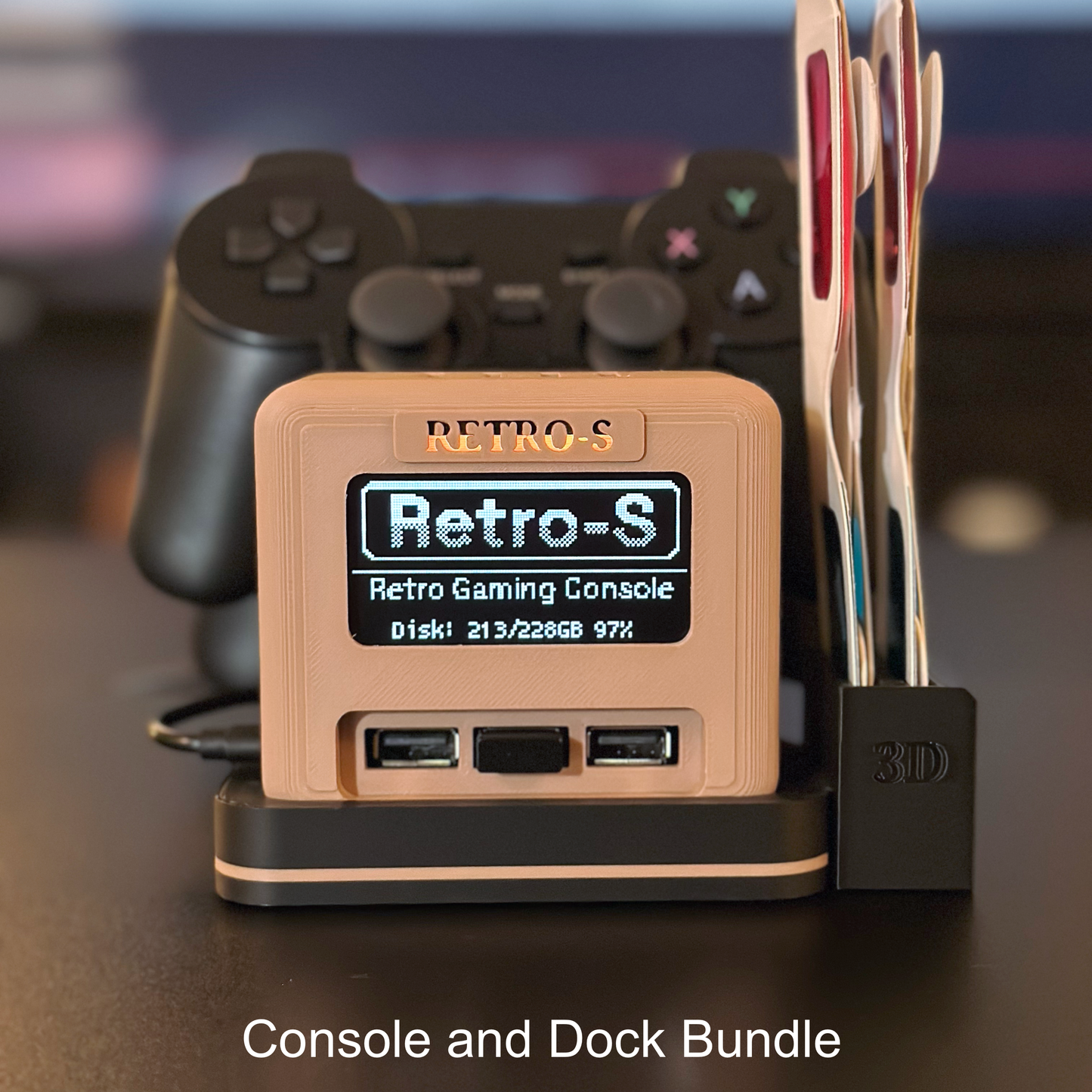 Movaan Retro-S - Retro Game Console With Game Marquee OLED, 2 Wireless Controllers, 3D Glasses and 8200 Games